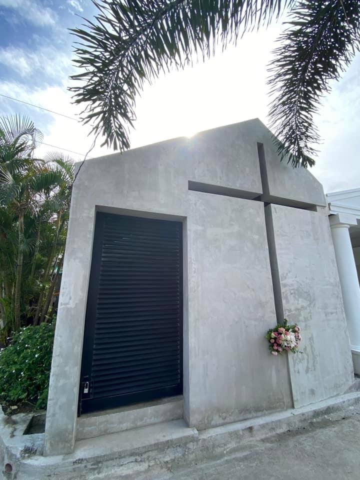 Tranquil Mausoleum